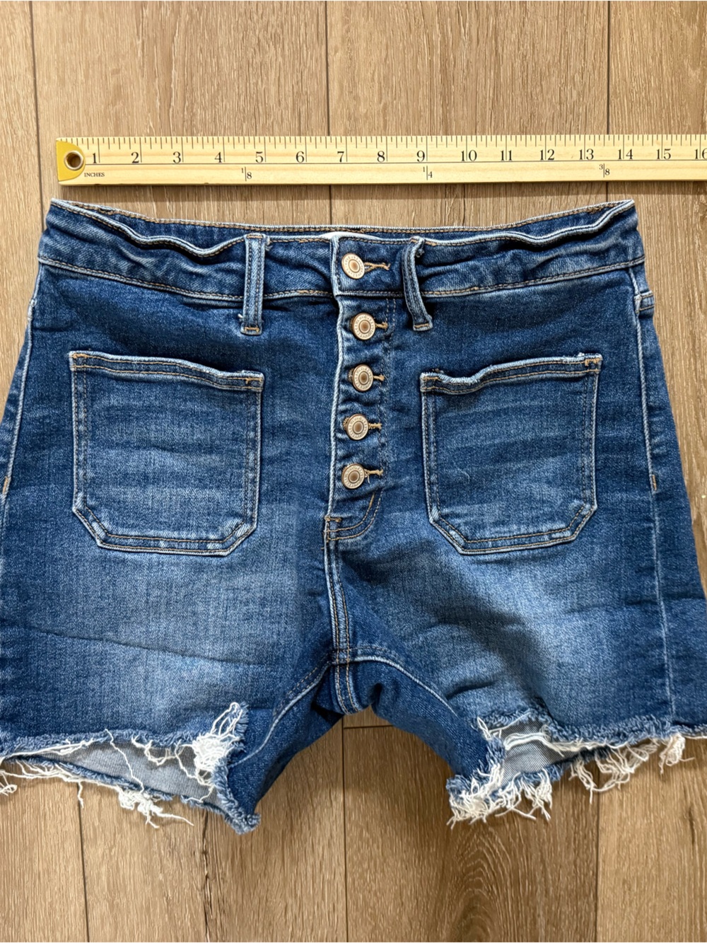 Lovervet Denim High-Rise Button-Fly Frayed Hem Shorts - Blue - Picture 5 of 8